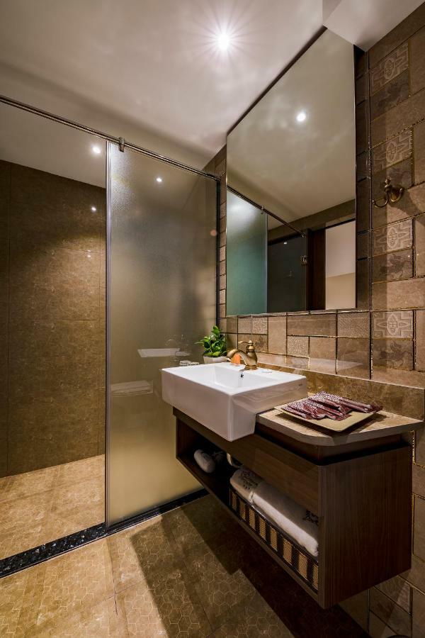 הו צ'י מין סיטי Sunflower Cbq Hotel מראה חיצוני תמונה